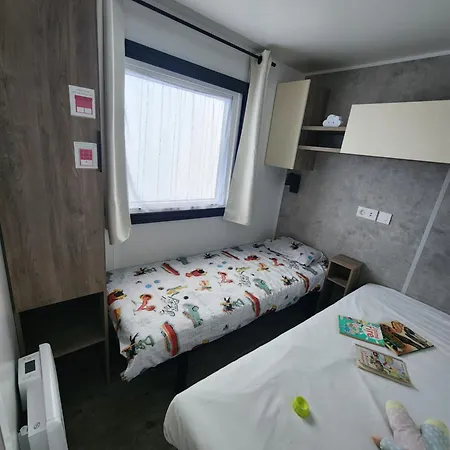 Mobil-home Climatisé à Valras Dans Le 4 étoiles Les Sables Du Midi à 800m De La Sérignan