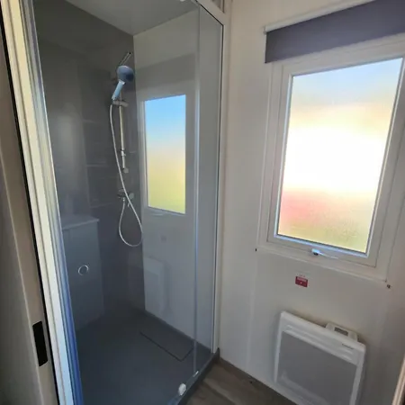 캠프장 Mobil-home Climatise A Valras Dans Le 4 Etoiles Les Sables Du Midi A 800m De La *