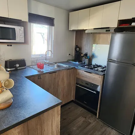 Mobil-home Climatise De 40m2 A 800m De La