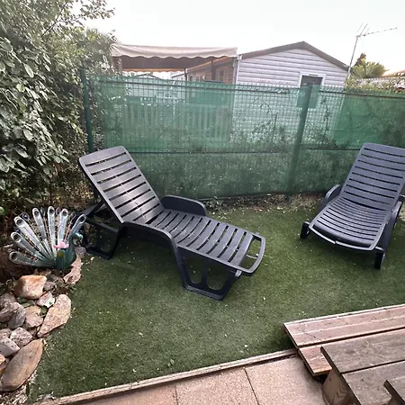 Mobil-home Climatisé De 40m2 à 800m De La Camping Sérignan