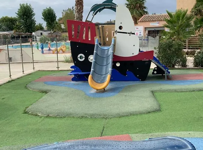 Mobil-Home Climatise De 40M2 A 800M De La Plage Sérignan